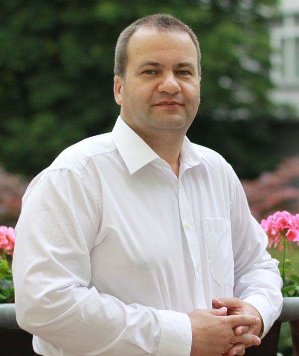 Dr. Ivan Kolesnikov